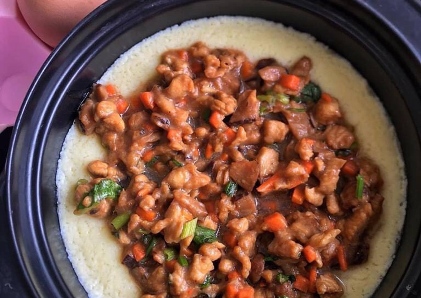 Telur rebus dengan ayam shiitake