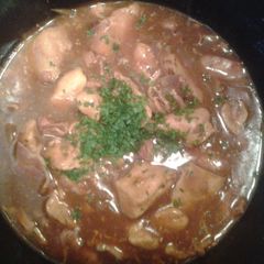 A picture of Crockpot Chicken in Red Wine.