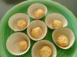 Una foto de Brigadeiros de limón. ॐ
