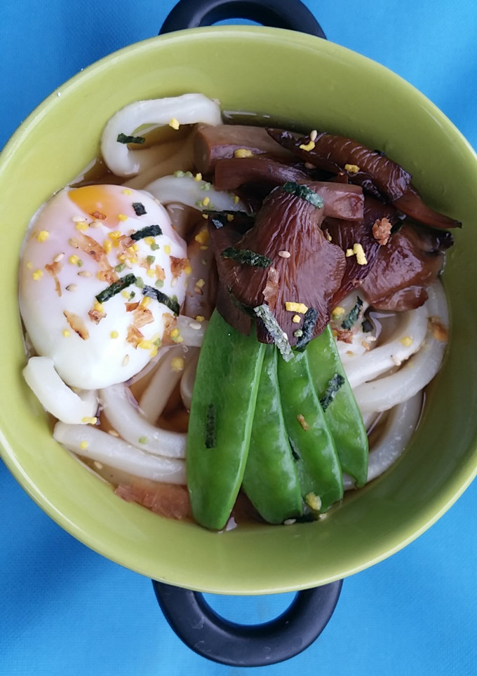 A picture of Tsukimi Udon.