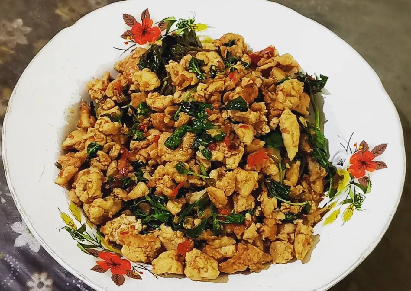 Thai Chicken Basil (Pad Kra Pao) (Ayam Masak Kemangi)