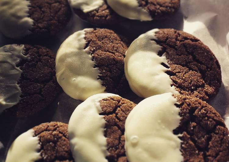 Spiced molasses cookies