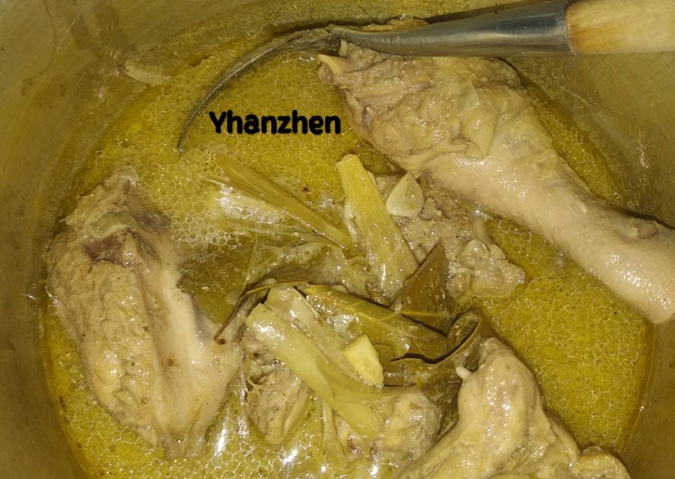 👩‍🍳 14. Opor Ayam Bamboo