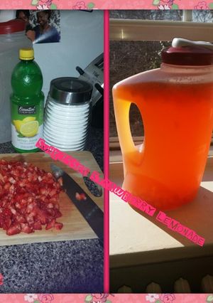 A picture of Sunkissed Strawberry Lemonade.