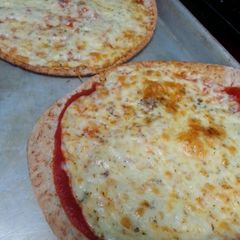 A picture of Fast pizza.
