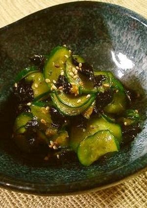 A picture of Cucumber and Korean Nori Seaweed Namul.