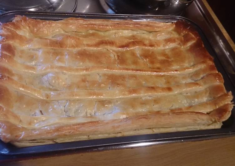 Recipe of Any-night-of-the-week Creamy spinach and chicken pie