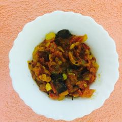 A picture of Tomato onion chutney.
