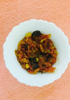 A picture of Tomato onion chutney.