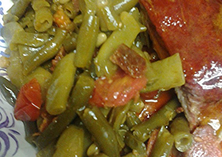 How to Prepare Super Quick Homemade Green beans and pepperoni