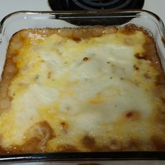 A picture of L/O Meatloaf Shepard's Pie.