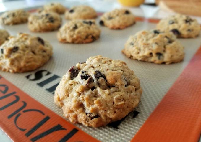 Lactation Oatmeal Raisin Cookies