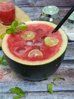 तरबूज का जूस (tarbuj ka juice recipe in Hindi) रेसिपी मुख्य फोटो