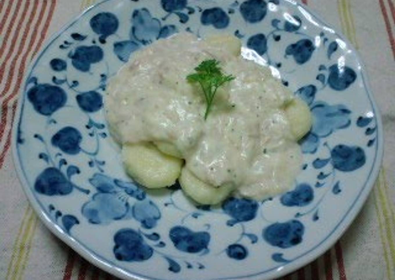 Potato Gnocchi with Cream Sauce