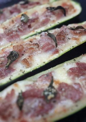 A picture of Bacon Boat ⛵⛵.