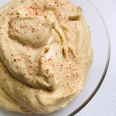A picture of Hummus.