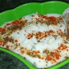 A picture of Pyaz ka raita.