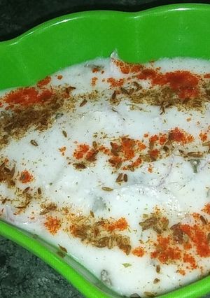 A picture of Pyaz ka raita.