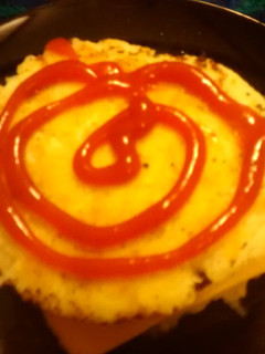 A picture of Potato cake chicken sandwich.