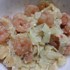 A picture of Shrimp with scampi italian sides.