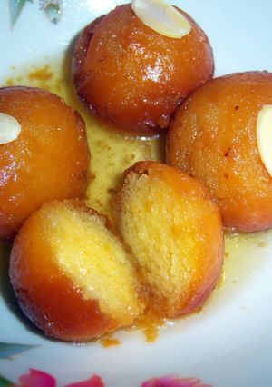 A picture of Sobzee's indian Gulab jamun (doughnut like balls soaked in syrup.