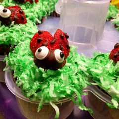 Cute Lady Bug Strawberries to top Cupcakes A picture of Cute Lady Bug Strawberries to top Cupcakes.