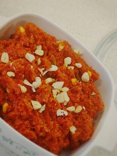 গাজরের হালুয়া (Gajarer halwa recipe in Bengali) রেসিপির প্রধান ছবি