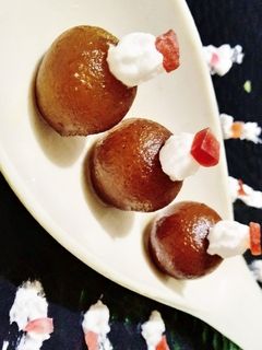 गुलाबजाम (gulab jamun recipe in marathi) रेसिपी चे मुख्य फोटो