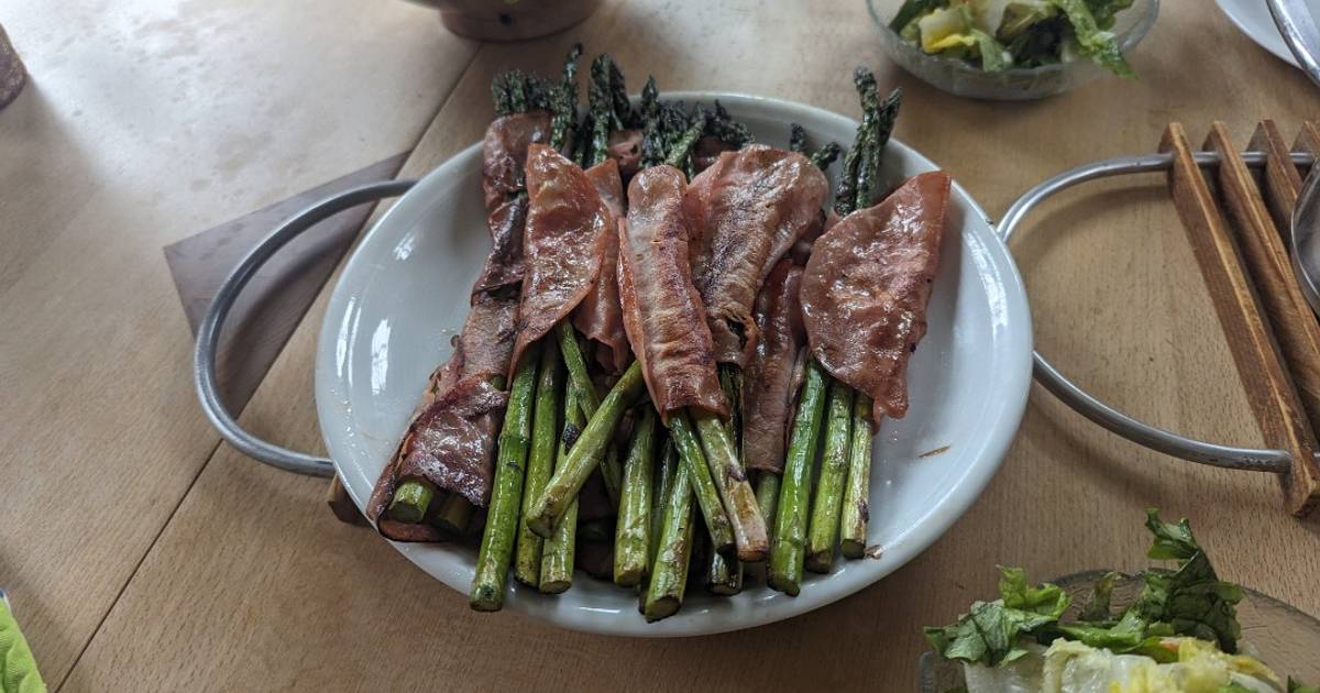 Grüner Spargel mit Schinken, Kartoffel und Pilzen Rezept von Erator ... Grüner Spargel mit Schinken, Kartoffel und Pilzen Rezept von Erator ...