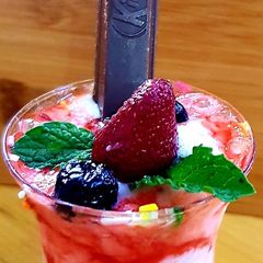 A picture of Strawberry Shake.