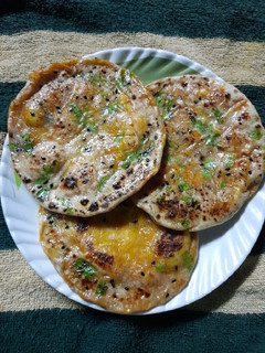 अमृतसरी कुलचा (Amritsari Kulcha recipe in Hindi) रेसिपी मुख्य फोटो