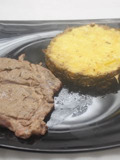 Una foto de Ternera con piña al grill