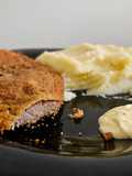 Milanesas de carne con puré de papas