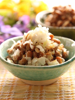 A picture of Natto with Miso and Mayonnaise.