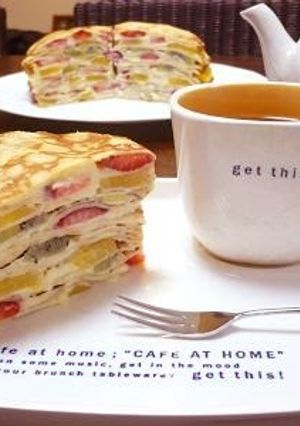 A picture of Strawberry, Kiwi, and Peach Mille Crêpes Cake.