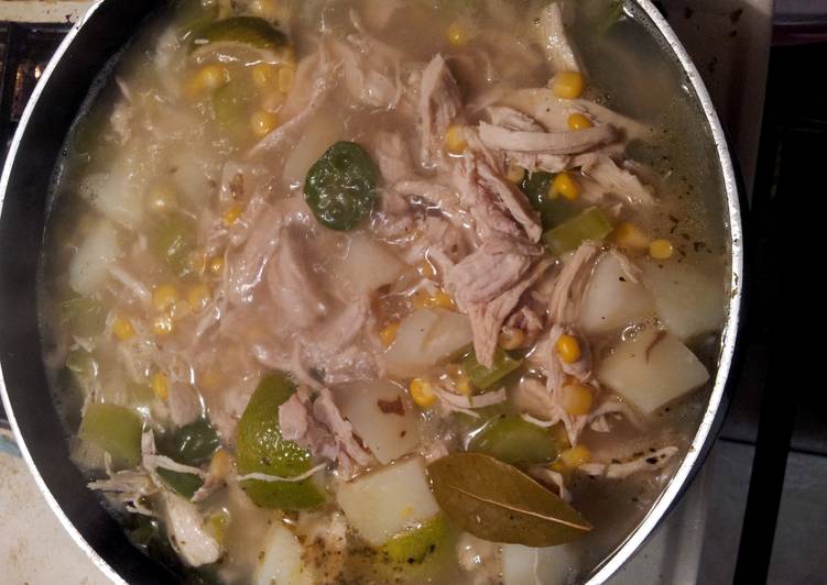 Tortilla chicken lime soup