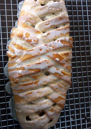 A picture of Fabulous apple bread.