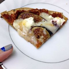 A picture of Fig Pizza.