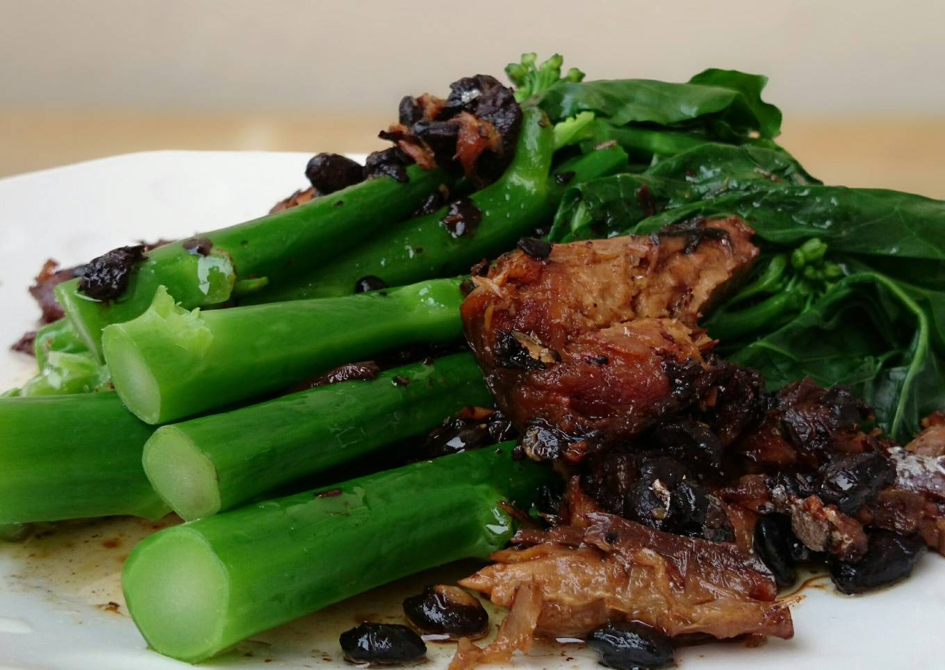 Chinese Brocoli With Black Bean Mackerel