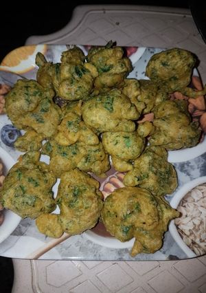 A picture of Methi pakoda.
