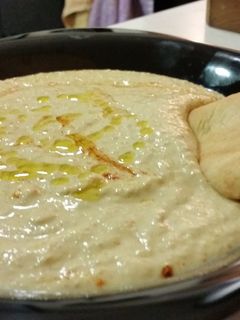 Una foto de Hummus