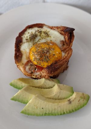Una foto de Huevos en Canasta