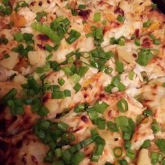 A picture of Easy Thai Chicken Pizza.