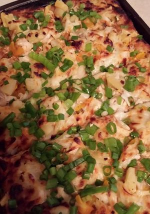 A picture of Easy Thai Chicken Pizza.