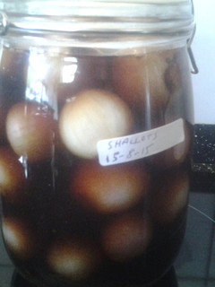 A picture of Pickled Shallots.