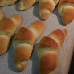 A picture of Mom's Crescent Rolls.
