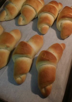 A picture of Mom's Crescent Rolls.