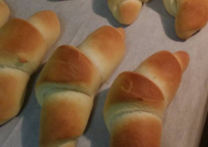 Recipe of Andrew Copley Mom&#39;s Crescent Rolls