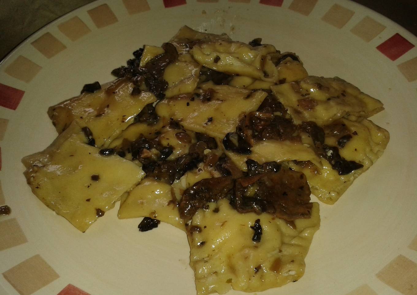 Ravioli with 3 cheeses and smoked ham