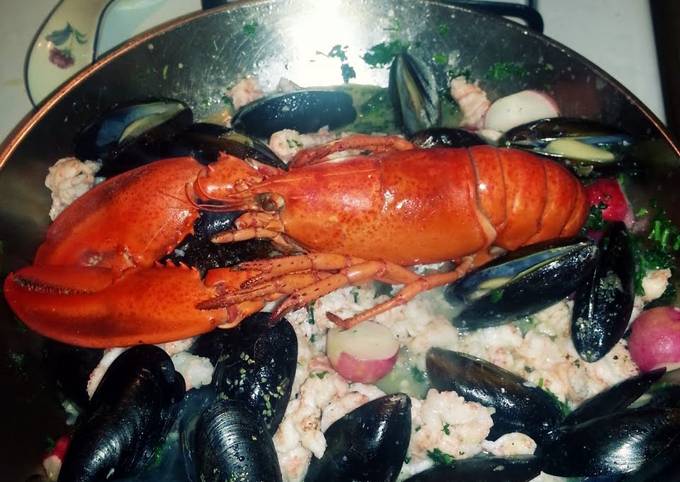 Recipe of Favorite lobster mussels and langustinos